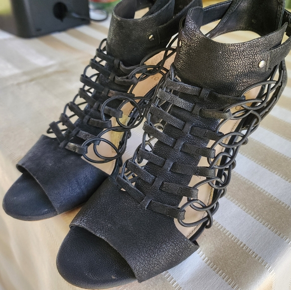 Vince Camuto Evel Heeled Sandals Size 8.5 - Picture 6 of 7